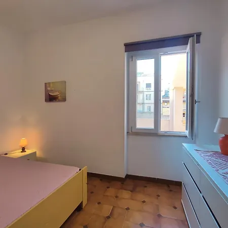 A Due Passi Dalla Spiaggia Apartment *