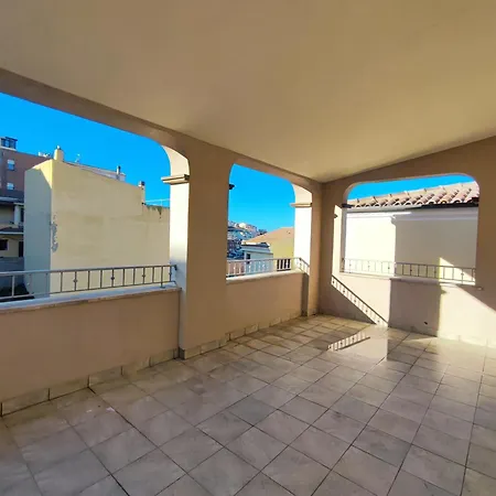 Apartment A Due Passi Dalla Spiaggia