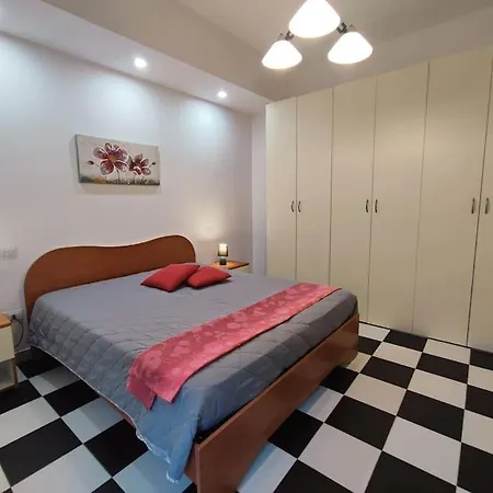 Apartment A Due Passi Dalla Spiaggia *