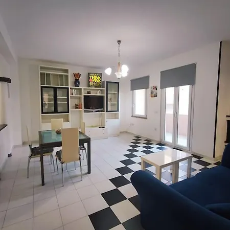 Apartment A Due Passi Dalla Spiaggia